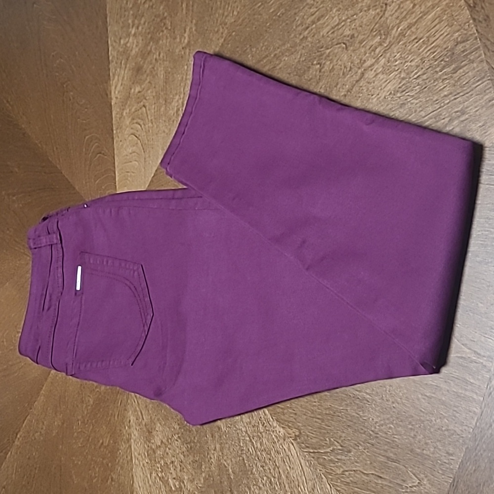 Revolution by Ricki's Purple Jegging. Size 29